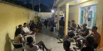 Maricá promove diálogo e acolhimento em assembleia na Casa Abrigo Mumbuca