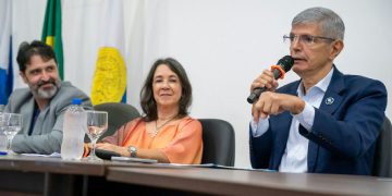 Suzana Guimarães Leitão assume o comando da Faculdade de Farmácia da UFRJ